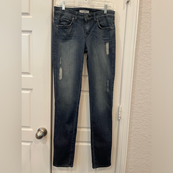 COPY - Rich n Skinny Woman’s (Lucy) Dark Wash Denim Jean.Size: 26 - Picture 9 of 11